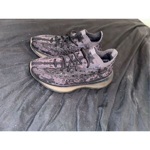 US SIZE 6.5 Yeezys adidas boost onyx 380
